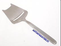 HACKMAN,Sorsakoski Scandia  Juustoh�yl� Design:Kaj Franck, Suunniteltu vuonna 1960,pituus n. 21,8 cm, 1kpl,35�.( Tuote nro 119AT )