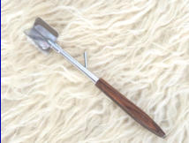 Vintage JA Henckels Zwilling hunajalusikka/kauha (honignehmer), Solingen, Saksa, 1960-luvun mod-muotoilu, ruusupuukahva,pituus n.  14 cm, 1kpl, 35�/kpl,( Tuote nro 438AT )