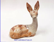 KUPITTAAN SAVI,Bambi -aihe, signeerattu  K,Leveys n.7 cm ja korkeus n. 8,5 cm 1 kpl,55�/kpl ( Tuote nro / Item #111Z )
