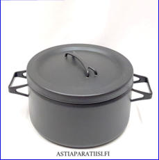 FINEL EMALI,mattamusta emalikattila,todella hyv�ss� kunnossa,Design:Seppo Mallat,Suunniteltu 1973- luku,Halkaisija n.21 cm,Korkeus n.13 cm, ilman kantta ja kahvaa,0 kpl,( Tuote nro / Item #183N)