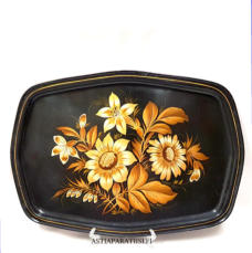 Ruusu-maalaus, vanha ven�l�inen kansan k�sity� maalaamalla metallitarjotin,(Rose painting, old Russian folk handicraft by painting a metal tray) halkaisija n.45 cm X32 cm,1kpl,68� / kpl. (Tuote nro / Item 241N)