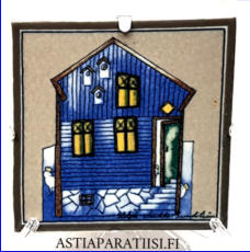 ARABIA, Sein�laatta " Lintujen talo "  Design:Helj� Liukko-Sundstr�m, Valmistettu 1995,Korkeus n. 11,8 cm, leveys n. 11,8 cm 55 �( Tuote nro / Item #233HL )