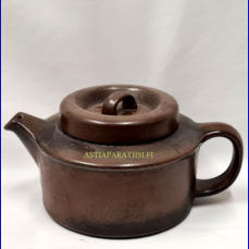 ARABIA,Ruska kahvikannu,Design:Ulla Procop�, todella hyv�kuntoinen,S malli, 1960-99-luvulta,Korkeus ilman kantta n.10,2 cm,1kpl,68�/kpl,( Tuote nro / Item #108KK )