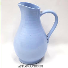 ARABIA,vaaleansininen maitokannu,Design:Kaj Franck,signeerattu,KF,1964-1971-luvulta,korkeus n.18,8 cm,1kpl,75�/kpl ( Tuote nro / Item #128D)