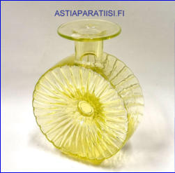 RIIHIM�EN LASI,Aurinkopullo,keltainen 2/4,Design:Helena Tynell,tuotannossa 1964-74-luku,korkeus n.17 cm,1kpl,450� ( Tuote nro / Item # 108K)