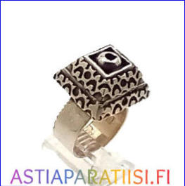 FINNISH DESIGN ,Turun Hopea sormus, Design: Pentti Sarpaneva Vuodelta 1968, hopean Pitoisuus 830, l�hes uudenveroinen 170 mm hinta 120� (sis. alv) (Tuote nro Item 101DK)
