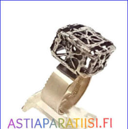 FINNISH DESIGN ,Turun Hopea sormus, Design: Pentti Sarpaneva Vuodelta 1969, Pitsi, hopeaa  Pitoisuus 830, l�hes uudenveroinen 170 mm hinta 120� (sis. alv) (Tuote nro Item 102DK)