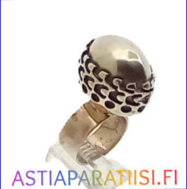 FINNISH DESIGN ,Turun Hopea oy Sormus , Design:Pentti Sarpaneva,Vuodelta 1975, hopeaa  Pitoisuus 830,l�hes uudenveroinen 190 mm,avoin/s��dett�v�,hinta 160� (sis. alv) (Tuote nro Item 110DK)
