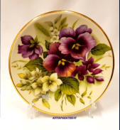 KERMANSAVI sein�lautanen, Kukkiva puutarha, k�sin maalattu, aito kultareunus,halkaisija n.19,5 cm,1 kpl,55�/kpl