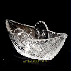 Kristallikulho / kristallimalja veneen muotoinen,halkaisija,n.24,5cm x 10,5 cm,1kpl,60�/kpl ( Tuote nro / Item #120KR )