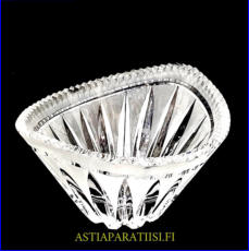 Kristalli kulho/kristallimalja,Korkeus,n. 9,8 cm,halkaisija,n. 17,5 x 15,5 cm,1kpl,60�/kpl ( Tuote nro / Item #133KR )