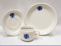 ARABIA,Lotta Sv�rd  kahvikuppi 3-osainen,Kupin korkeus n. 5,8 cm, halkaisija n. 7,5 cm,Suunniteltu vuonna 1980 Malli: Forte, 2 setti ,67�/setti  ( Tuote nro 137 Q )