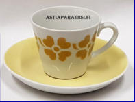 ARABIA,keltainen apila retro kahvikuppi,Kupin korkeus n. 6,4 cm, halkaisija n. 7,4 cm,Suunniteltu vuonna 1970, 2kpl, 28�/kpl ( Tuote nro 187Q )
