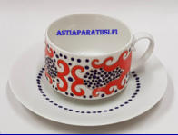 ARABIA, Esmeralda kahvikuppi,malli CC, Design:Laila Hakala,Richard Lindh (malli)Kupin korkeus n.5 cm, halkaisija n. 7 cm, Suunniteltu vuonna 1969-1971, 2kpl, 28�/kpl ( Tuote nro 249Q )