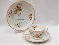 ARABIA, keltainen kukka kahvikuppi 3-osainen,Kupin korkeus n.5,6 cm, halkaisija n. 8,2 cm, Suunniteltu vuonna 1932-1949, 1 setti, 44�/ setti ( Tuote nro 275Q )