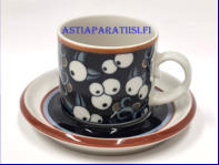 ARABIA, Taika kahvikuppi ja asetti,Design:Inkeri Leivo (koriste), Anja Jaatinen-Winquist (malli) ,Suunniteltu vuonna 1968 (malli), 1976 (koriste),Kupin korkeus n. 6 cm, halkaisija n. 6,6 cm,3 kpl,24�/kpl, ( Tuote nro 419Q )