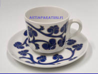 ARABIA,Lyydia kahvikuppi ja lautanen, sininen,Design:Laila Hakala ,Kupin korkeus n. 6,2 cm, halkaisija n.7 cm,Suunniteltu  1971-75-luvulta, 1 kpl, 42�/kpl,( Tuote nro 425Q )