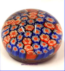 Upea taidelasi Murano paperipaino,Korkeus n. 5,5cm, leveys n. 7,5 cm,1kpl,55�/kpl