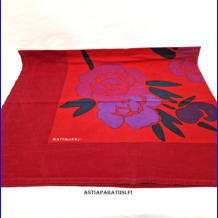 MARIMEKKO, Vintage "Villiruusu" p�yt�liina,Design:Maija Isola,Ollut k�yt�ss�, mutta liina on ehj� ja tahraton.mitat ,n.143 X 123cm, 1 kpl,75� (Tuote nro / Item 102PO)