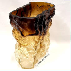 KUMELA OY,Lasimaljakko,Design:Kaj Blomqvist,Signeerattu,Korkeus n. 22,5 cm, leveys n.20,5 cm x 12 cm,1 kpl,94�/kpl ( Tuote nro / Item #263MA )