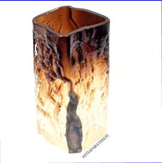 KUMELA OY,Lasimaljakko,Design:Kaj Blomqvist,hopeakoriste kulmassa, 70 V leima,pient� k�yt�n j�lki�,Signeerattu,Korkeus n. 21 cm, leveys n.10 cm x 10 cm,1 kpl,74�/kpl ( Tuote nro / Item #266MA )