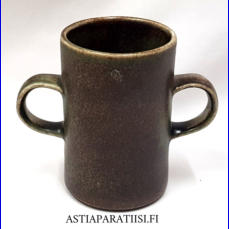 ARABIA, kaksikorvainen  lasten ker�ilymuki,korkeus n.11 cm, halkaisija n.7 cm, 1 kpl, 44�/kpl,( Tuote nro 185 P )