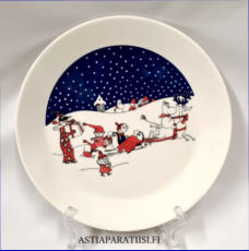 ARABIA,Muumi matala lautanen Joulutervehdys (2015) ,Moomin Plate, Christmas Greeting (2015),Design:Tove Slotte-Elevant,halkaisija n. 19,5 cm, 1 kpl,68�/kpl,( Tuote nro 298M )'