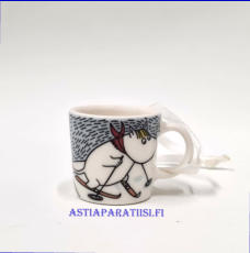 ARABIA, Muumi Hiiht�en kera herra Virkkunen, minimukit 2014,Moomin mini mug, Skiing With Mr Brisk (winter season mini mugs 2014),Design:Tove Slotte-Elevant / Tove Jansson,4 kpl,12�/ kpl.( Tuote nro 306M )