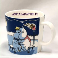 ARABIA,Muumimuki Talvinuotio, talvikausimuki,Moomin Mug, Winter bonfire (winter season mug 2008),Design: Tove Slotte-Elevant,Korkeus n. 8 cm, halkaisija n. 8 cm, 3kpl,73�/kpl,( Tuote nro 121M )