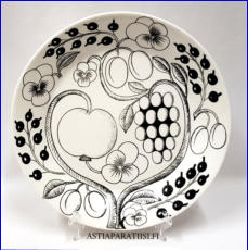 ARABIA,Paratiisi,mustavalkoinen matala ruokalautanen,Design:Birger Kaipiainen, alkuper�istuotantoa.Suunniteltu vuonna 1969,halkaisija.n.25,5 cm,4 kpl,45�/kpl ( Tuote nro 103R )