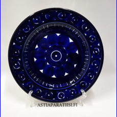 ARABIA,Valencia,matala alkuruokalautanen,k�sinmaalattu, ja signeerattu,Design:Ulla Procop�, .Suunniteltu vuonna 1960,halkaisija.n.20 cm,12 kpl,55�/kpl ( Tuote nro 107R )