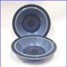 ARABIA,murolautanen, sininen Kosmos,Design: Gunvor Olin-Gr�nqvist,Korkeus n. 4 cm, leveys n. 17,8 cm,0 kpl, ( Tuote nro 334R )