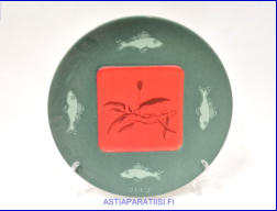 ARABIA, Flora & Fauna vuosilautanen 2002,Design:Eeva Sivula & Pekka Toivanen,Mitat Halkaisija ,n.22 cm, 1kpl.32�/kpl,(  Tuote nro 132AM )