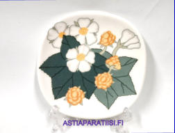 ARABIA,Sein�lautanen Muurain,Design:Kerttu Nurminen,Valmistusvuosi 1990-luku,Mitat Korkeus n. 12 cm, leveys n. 12 cm,1kpl.39�/kpl,( Tuote nro 212AM )
