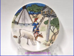 ARABIA,Lappi-sarja Sein�lautanen, Design: Toivo G. Utriainen,Mitat Halkaisija,n. 12 cm,1kpl.35�/kpl,( Tuote nro 237AM )