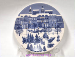 ARABIA,City Sein�lautanen, Design:Raija Uosikkinen,Mitat Halkaisija,n. 12 cm,1kpl.35�/kpl,( Tuote nro 243AM )