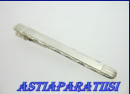 Hopeinen solmioneula , Design Alm Lauri Oy Ab Riihim�ki, Finland, 1956, mitat n. 7cm x 0,5cm , 55�