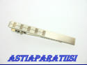 Hopeinen solmioneula, Made in Finland 1952, mitat n. 5,5cm x 0,6cm , 40�