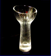 IITTALA,Kanttarelli 3200 / 3800,kirkas, viivahiottu,Design: Tapio Wirkkala,ei signeerattu,suunniteltu: 1946,tuotannossa: 1952-1957,korkeus n. 15 cm, leveys n. 7,5 cm,1kpl,300�