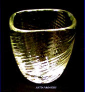 IITTALA, L�yt� sarja taidemaljakko, Design:Tapio Wirkkala,korkeus n.8,5 cm, leveys n. 8 cm,1kpl,120�