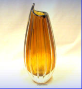 KUMELA, Taidelasi maljakko Design:Armando Jacobino,tuotannossa: 1964-1968, 1969-1972,kork. n. 22 cm, 0kpl,