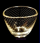 Pieni taidelasi kirkas Design:Gunnel Nyman,kork. n.5 cm, 1kpl,60�