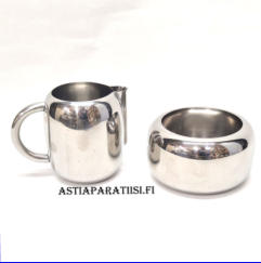 OPA, sokerikko ja kermakko,Design:Timo Sarpaneva,Suunniteltu 1970, kermakko Korkeus, n.10,5 cm, halkaisija, n.10 cm, sokerikko Korkeus,n. 7 cm, halkaisija,n.12,5 cm,pari.75�/yht.( Tuote nro 116TA )