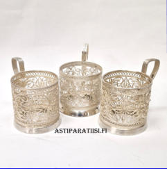 Ven�l�inen vintage, filigraani teelasin pidikett� ,Korkeus,n.7,5 cm, halkaisija 7 cm,3 kpl,75�/ yht.( Tuote nro 193TA)